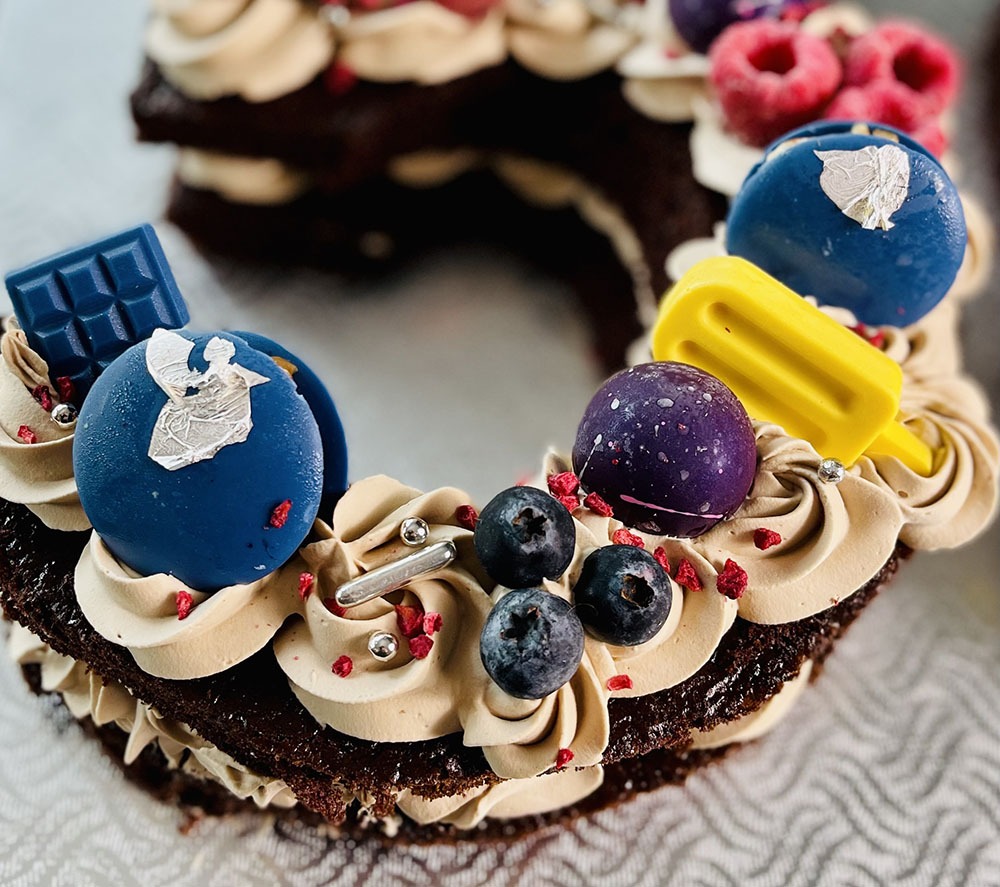 Cake Number 50 ans | Gâteau sur mesure à Montréal | Luxure Gourmande, Pâtisserie et Chocolaterie